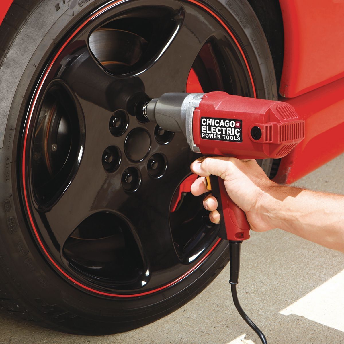CHICAGO ELECTRIC POWER TOOLS 7 Amp, 1/2 in. Impact Wrench with Rocker Switch