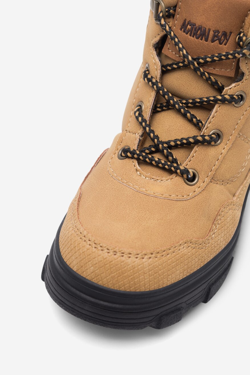 Trzewiki Action Boy AVO-326-003A Camel
