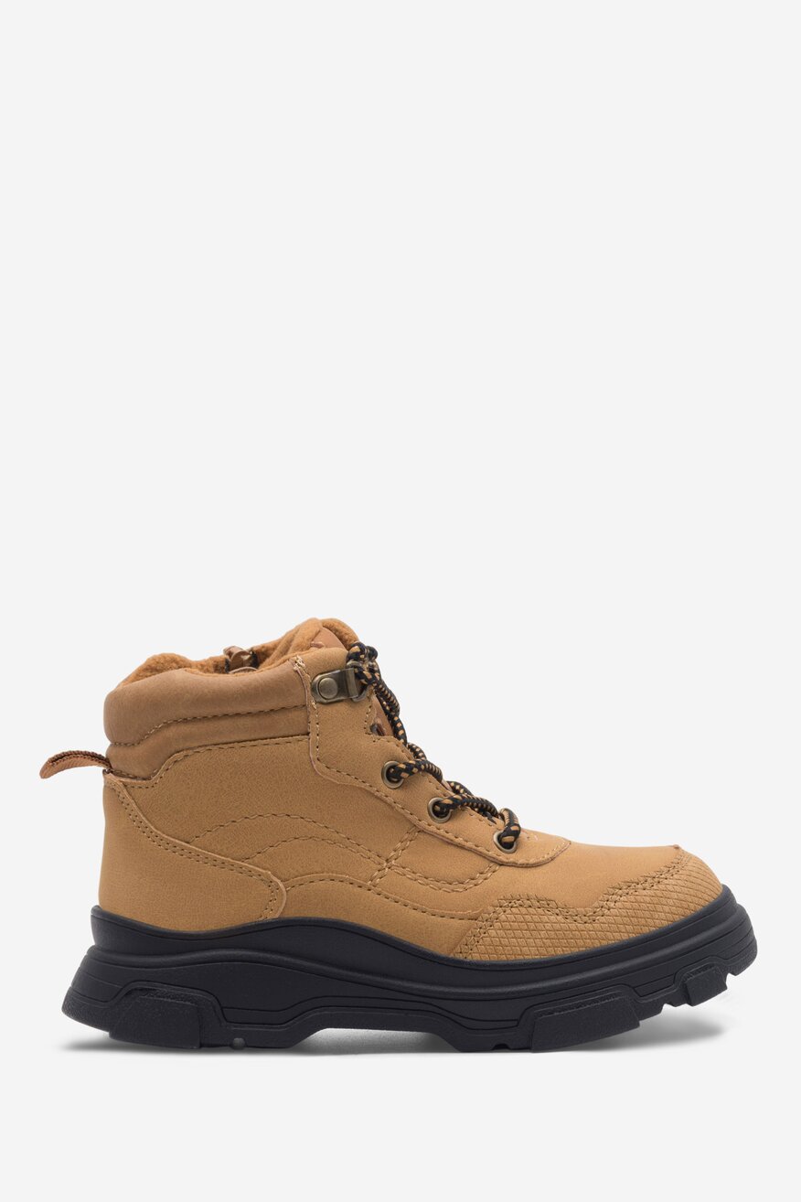 Trzewiki Action Boy AVO-326-003A Camel