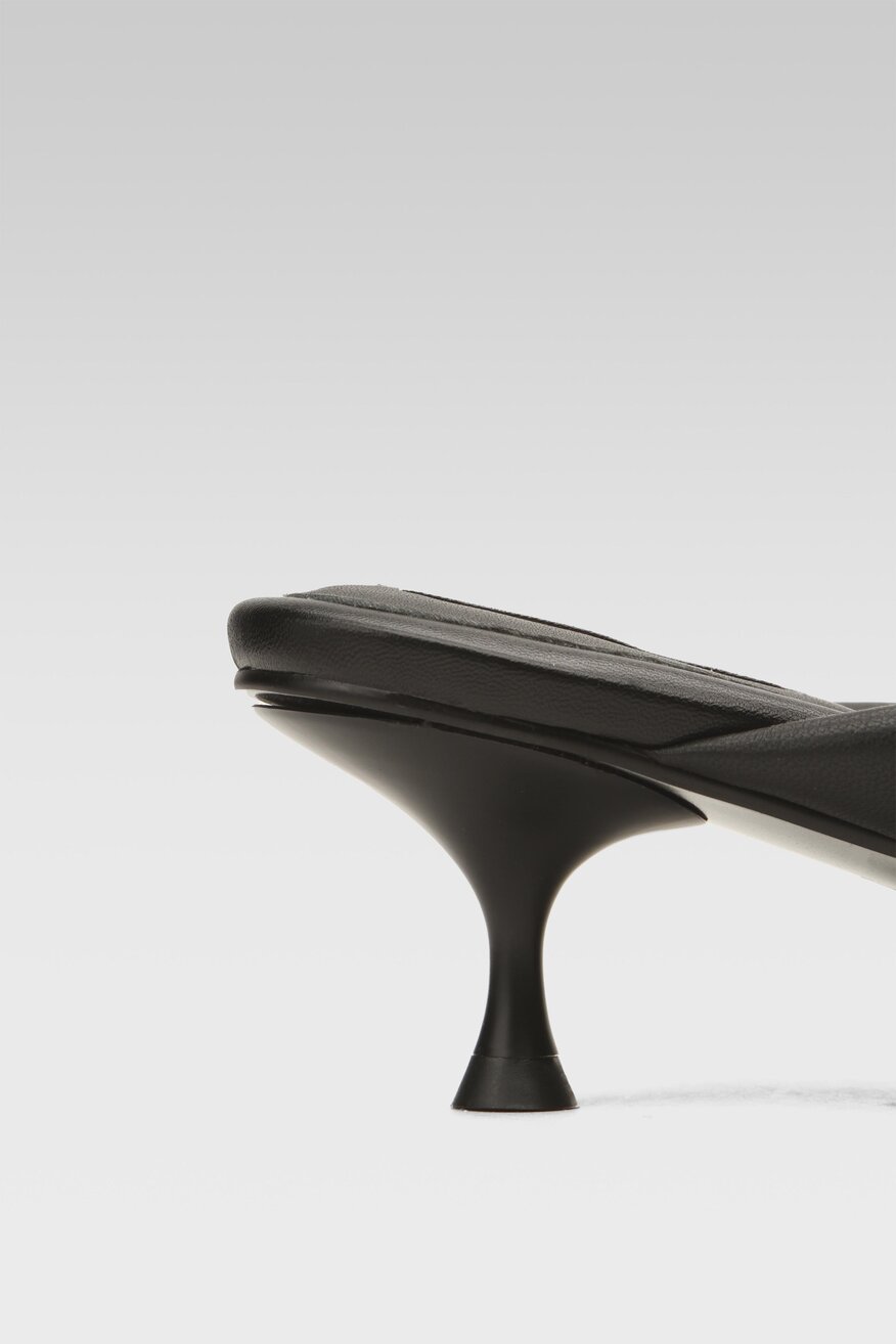 Klapki Gino Rossi V877-027 Czarny