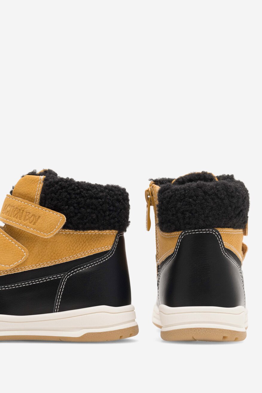 Trzewiki Action Boy CM221027-8 Camel