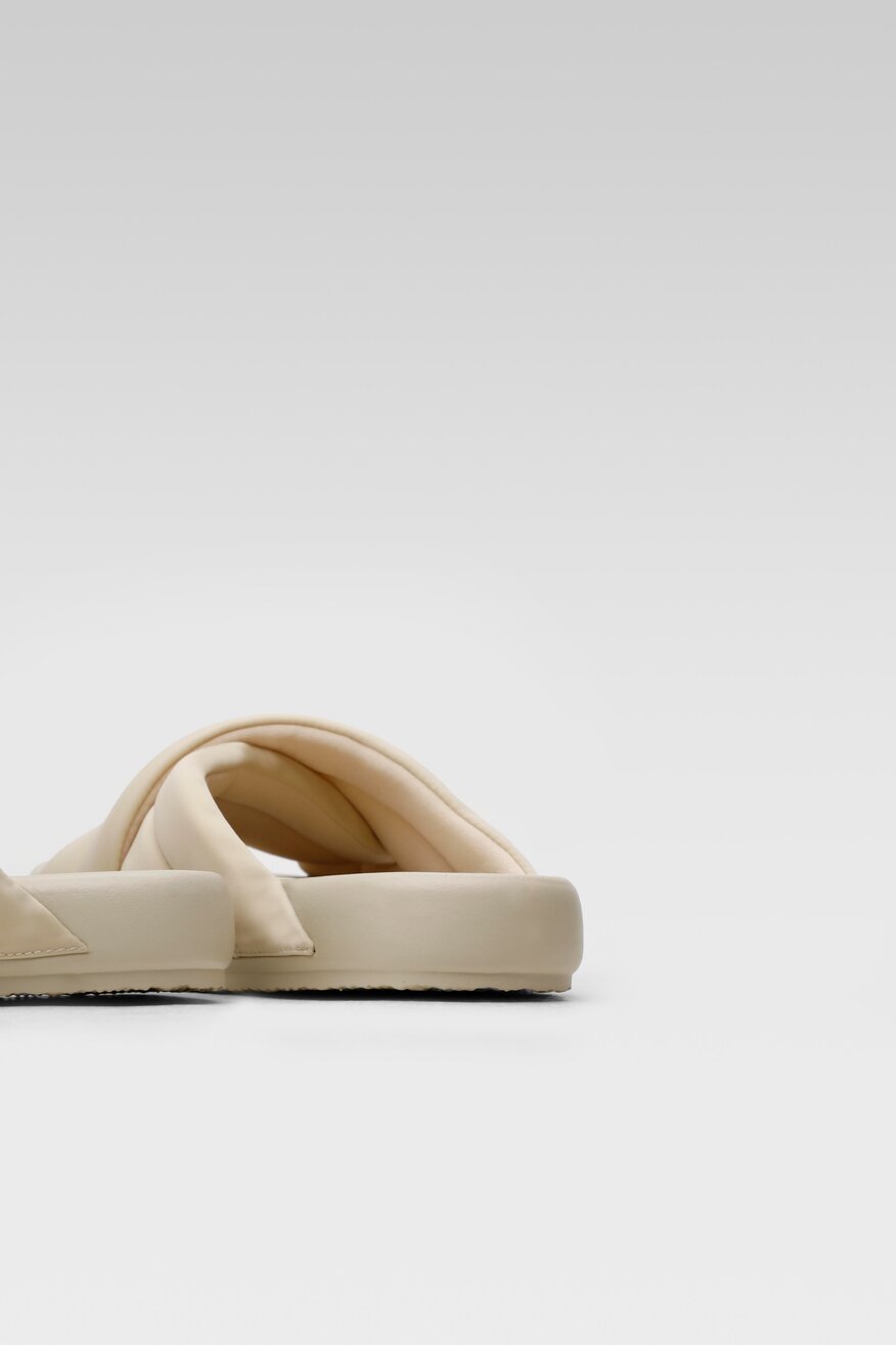 Klapki Jenny Fairy AJK0514-1 Beżowy