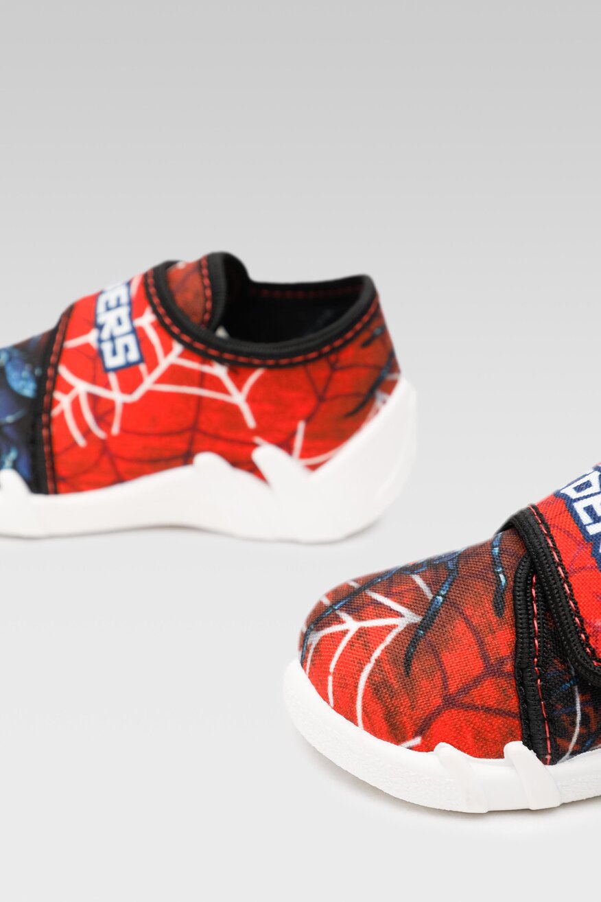 Kapcie RenBut 13-110 Czerwony