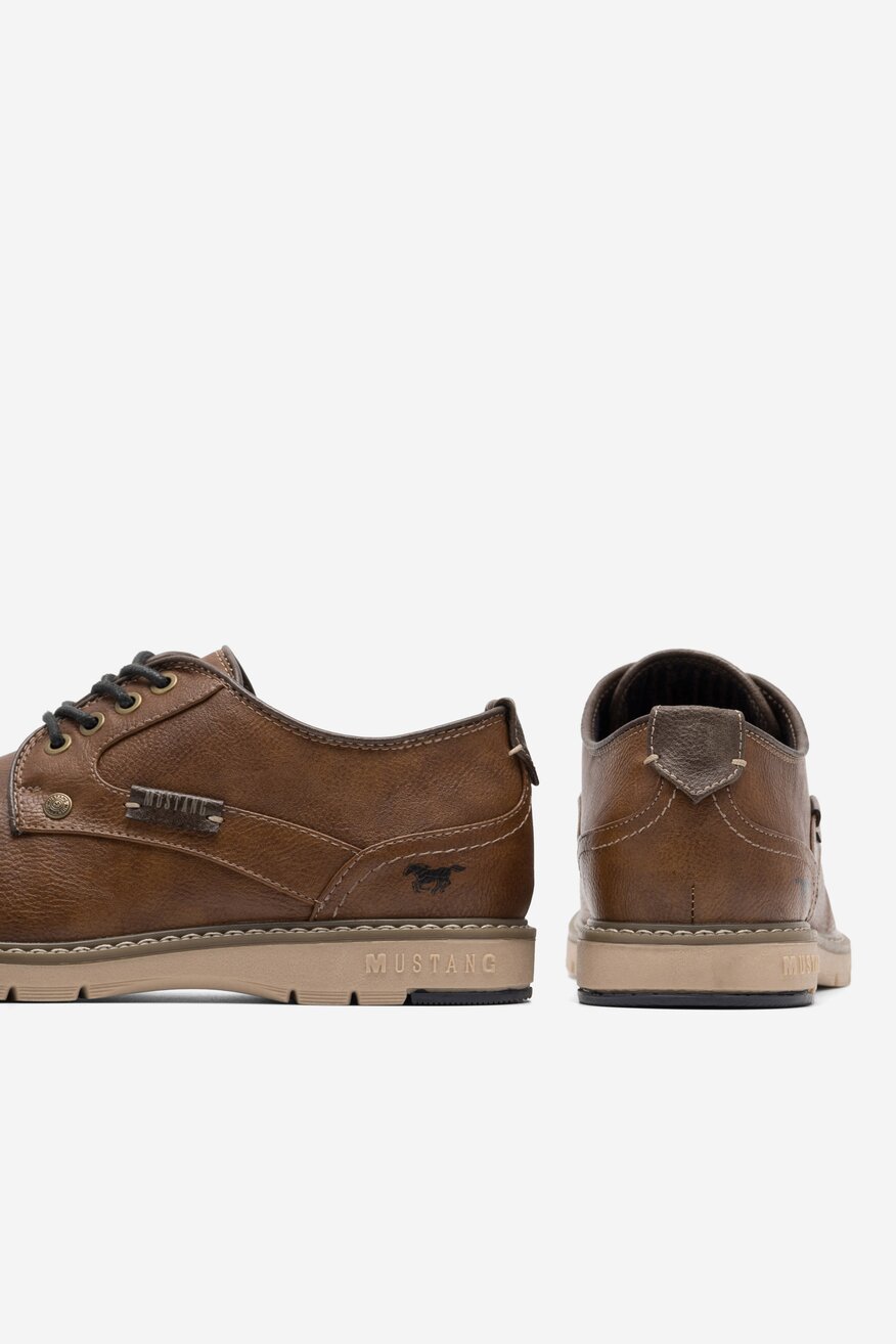 Półbuty Mustang 4105-303 Brązowy