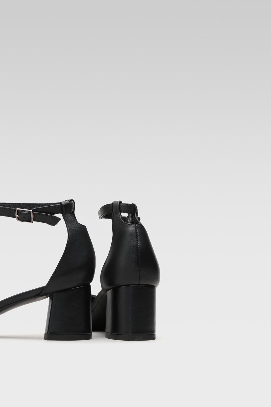 Czółenka Sergio Bardi WYL2928-4Z-SB Czarny