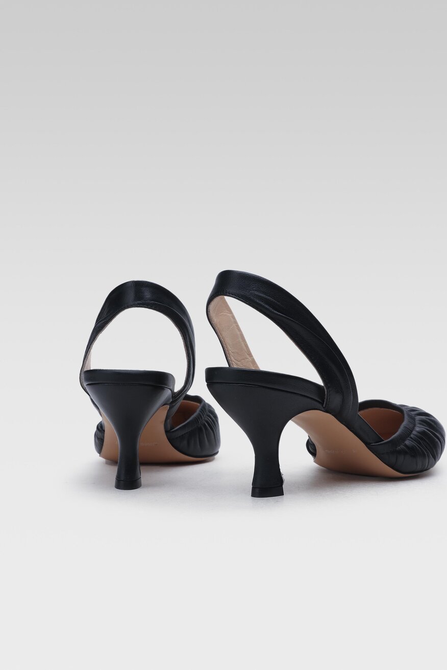 Czółenka Gino Rossi LB-601 Czarny