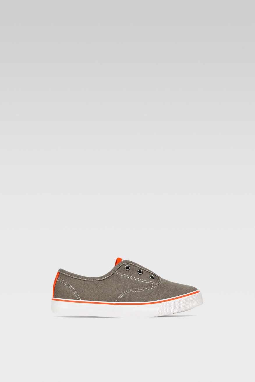 Trampki Action Boy 24061 Khaki