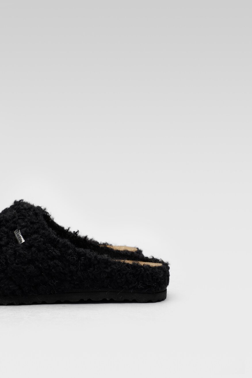 Kapcie Inblu CS15G804 Czarny