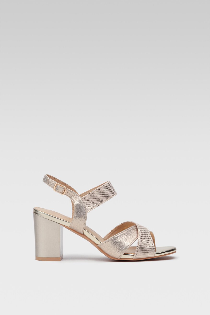 Sandały Clara Barson SONEQUA KL-230801-01 Złoty
