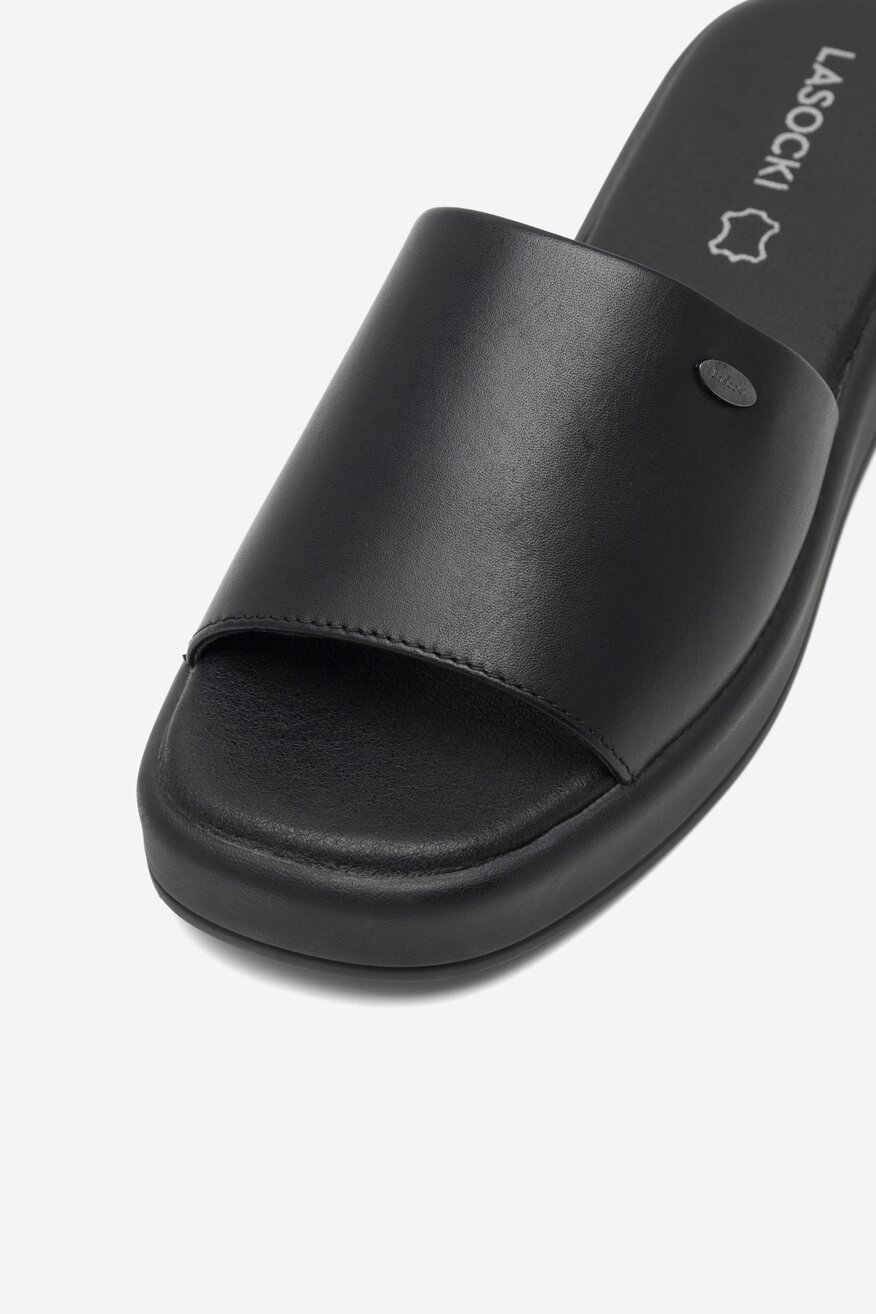 Klapki Lasocki ASTI ARC-3032-13 Czarny