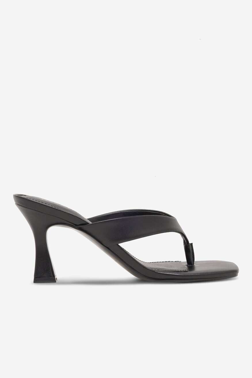 Klapki MARC FISHER F-HUNT BLK01 Czarny