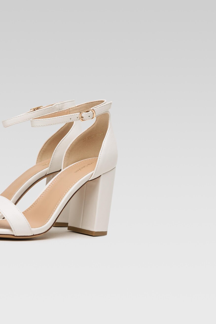 Sandały DeeZee WYL2671-1 Biały