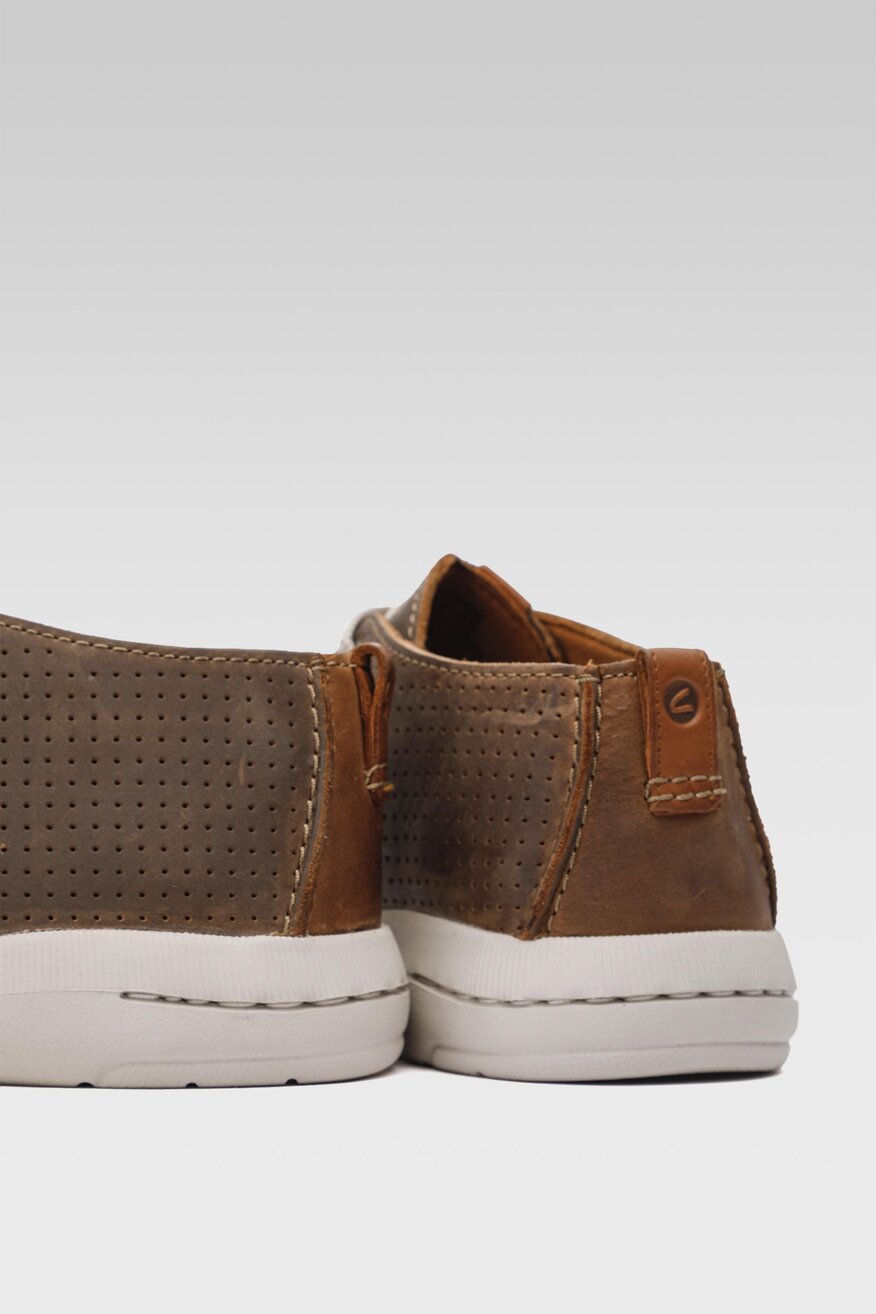 Półbuty Clarks 26165156 Brązowy