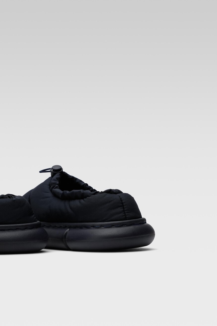 Kapcie Sprandi B75035. Granatowy