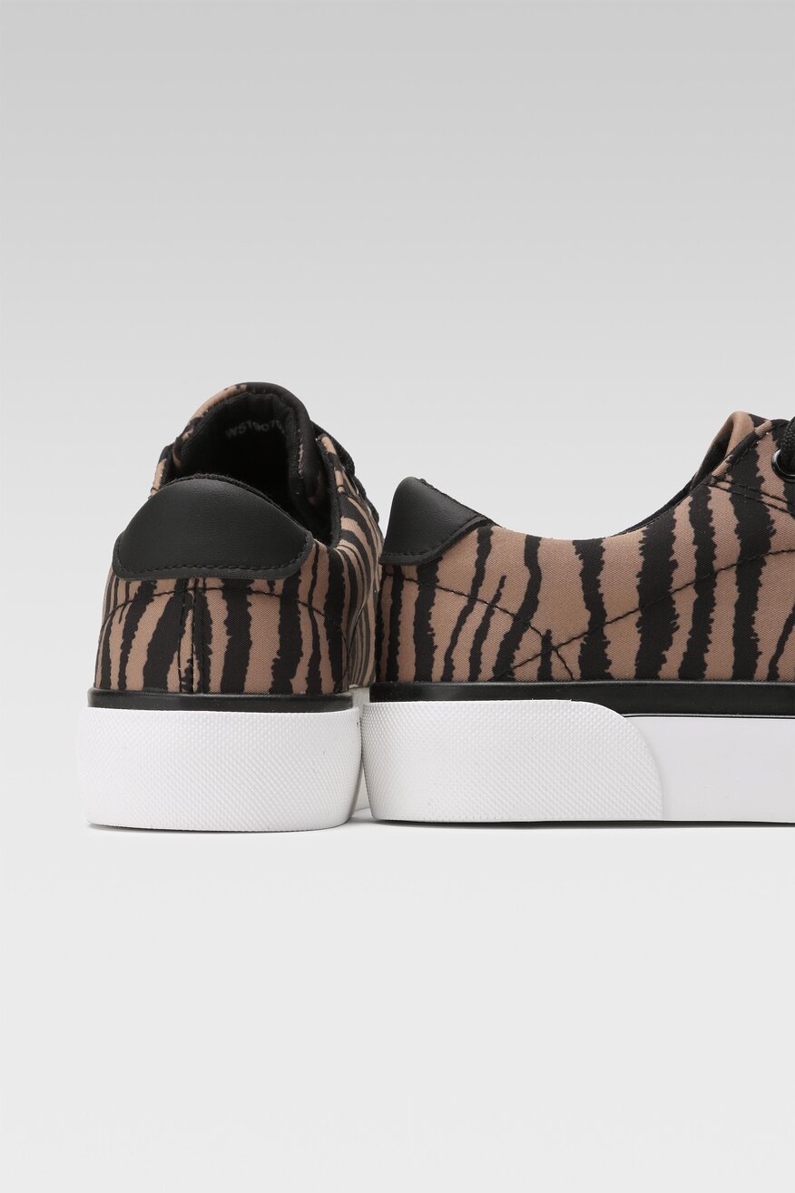 Trampki Jenny Fairy ENRICA WS190702-01 Czarny