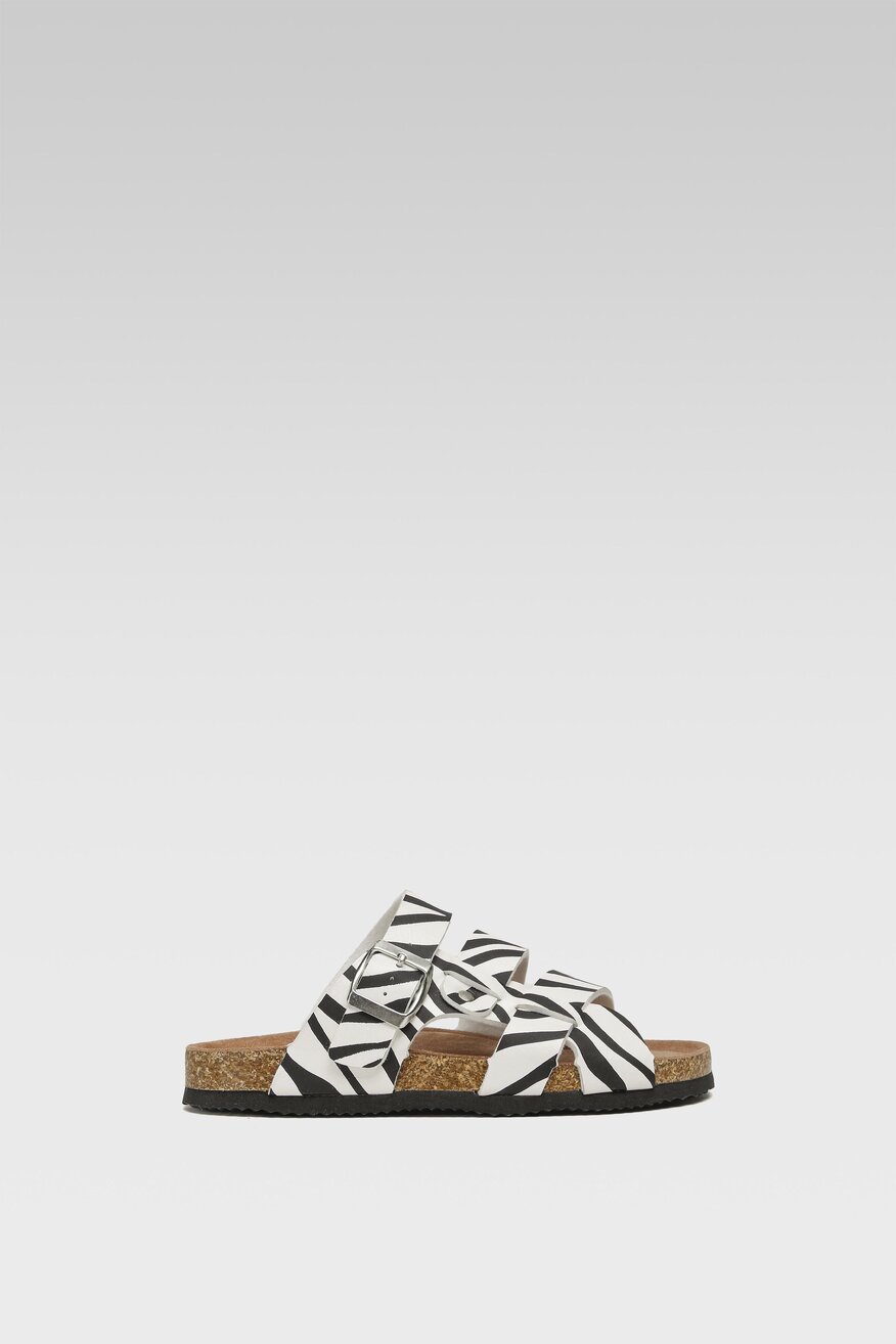 Klapki Nelli Blu AGK21137 Biały