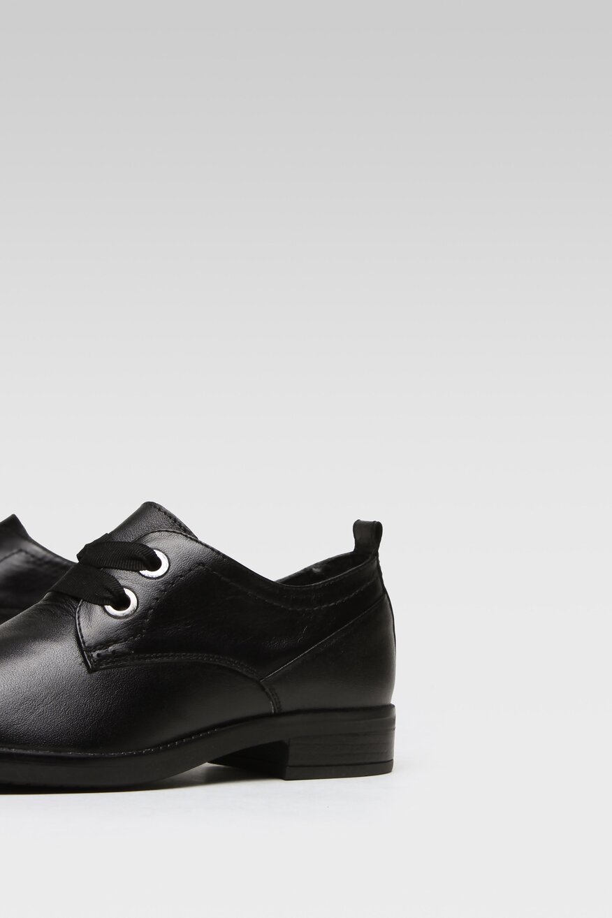 Półbuty Sarah Karen WI23-DALIA2-01 Czarny