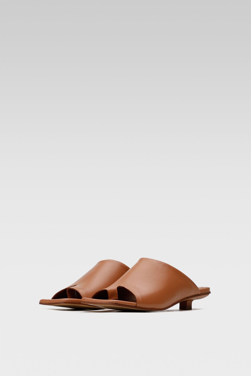 Klapki Gino Rossi 17120 Camel