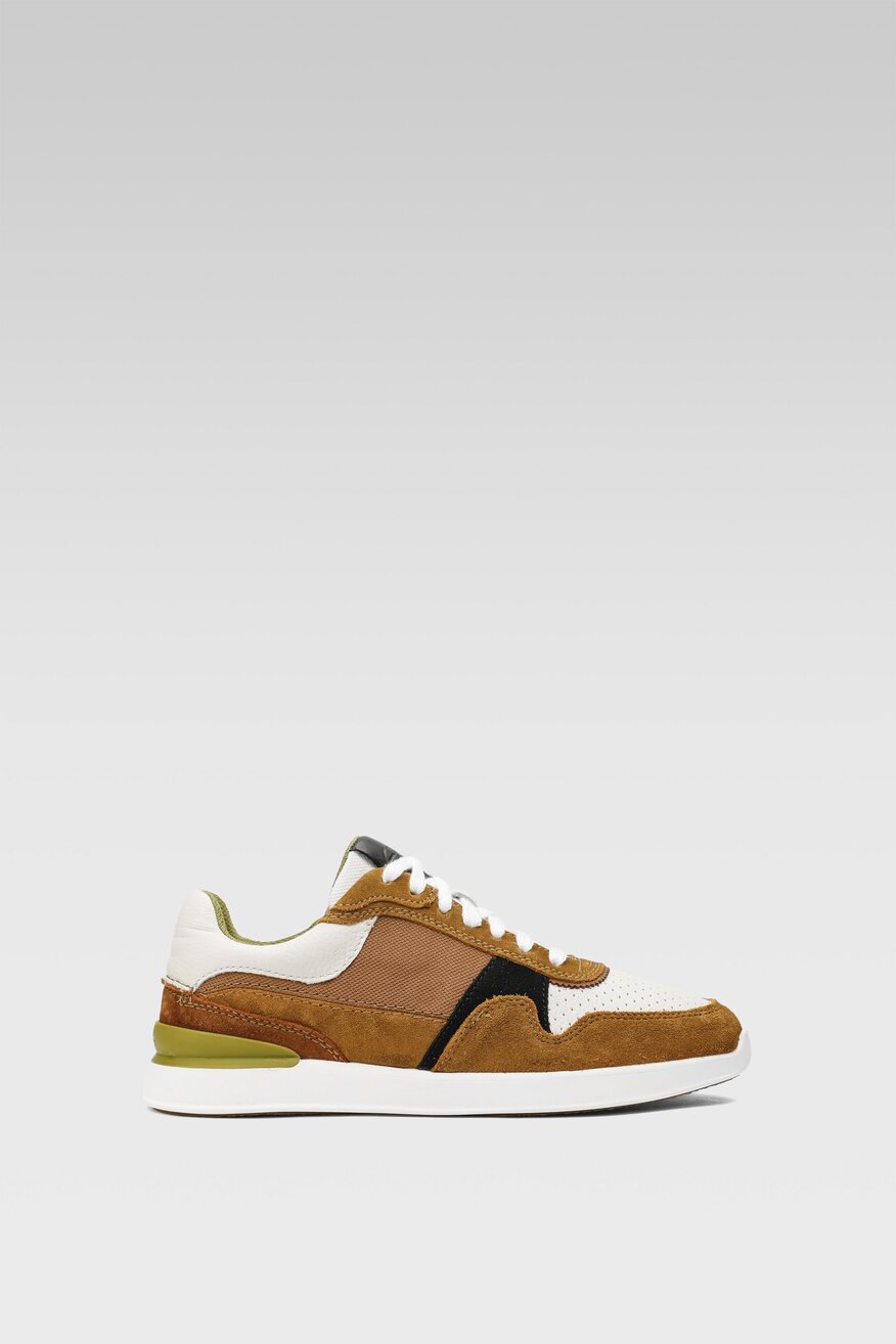 Półbuty Clarks 26164247 Camel