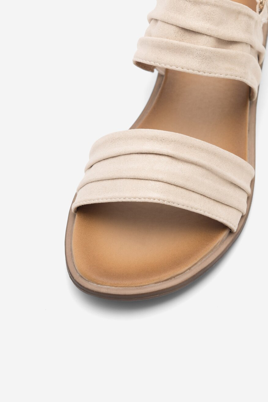 Sandały Clara Barson STEFFI WS6112-03 Złoty