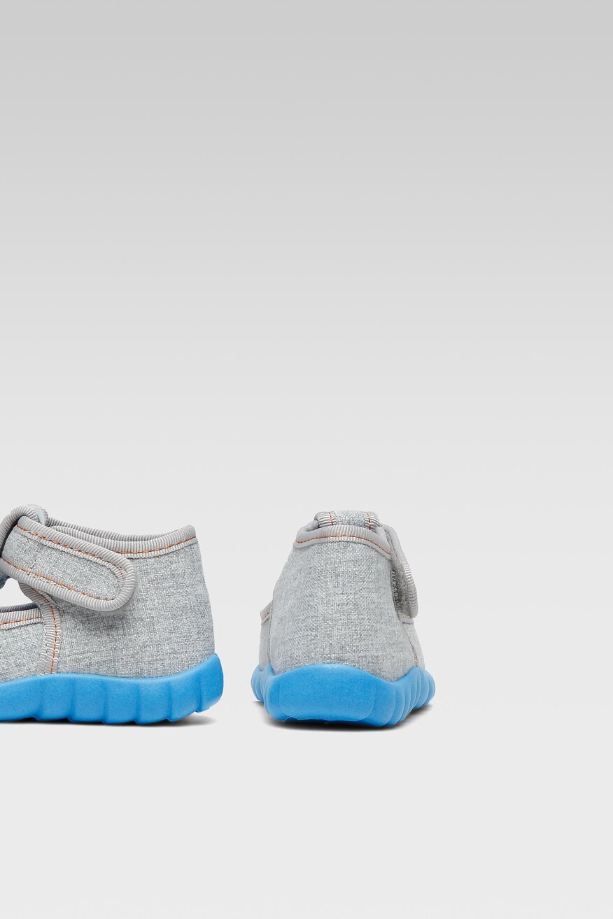 Kapcie Action Boy 001B/002B Szary