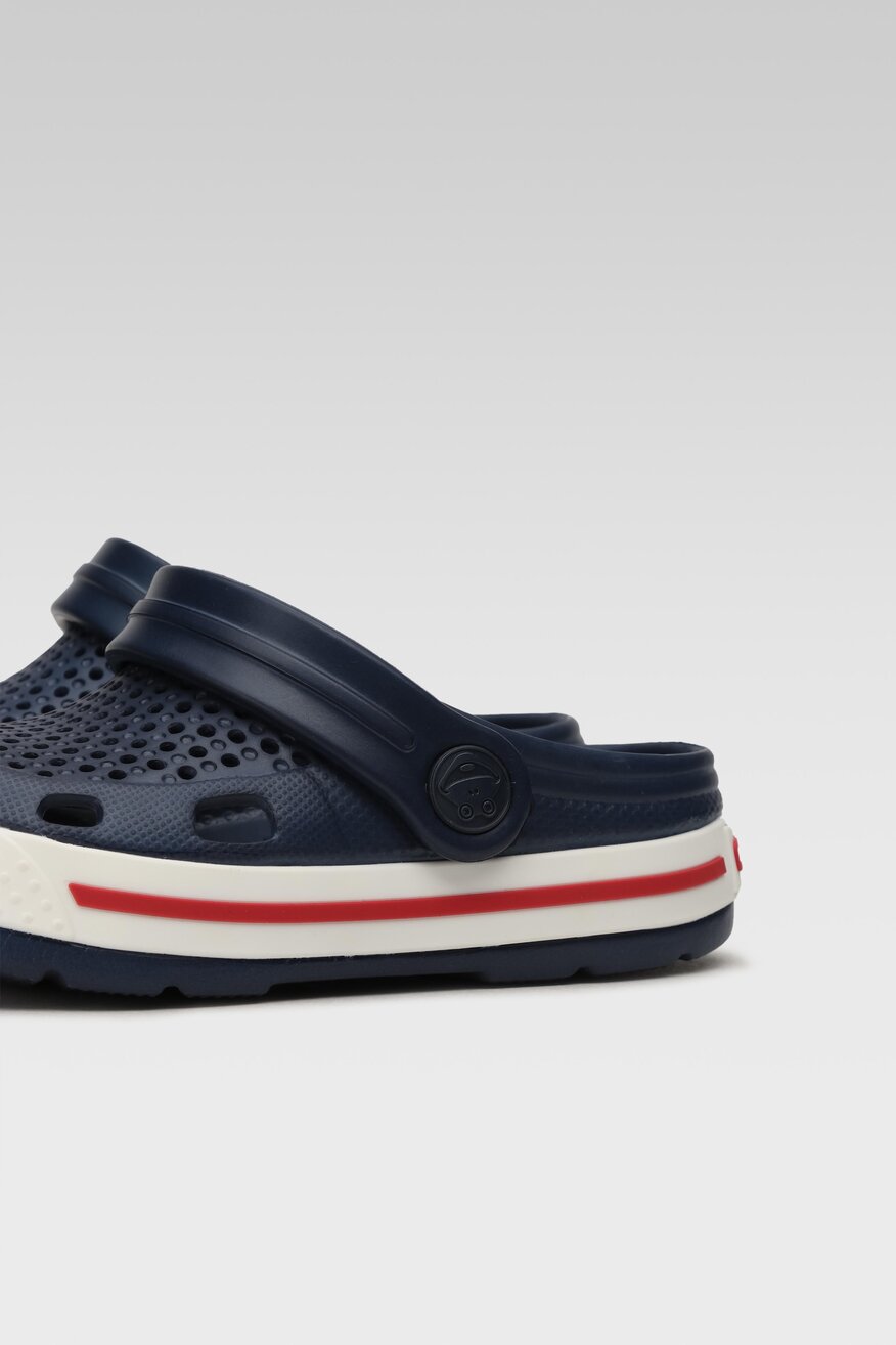 Klapki basenowe Coqui 6423-100-2132. Granatowy