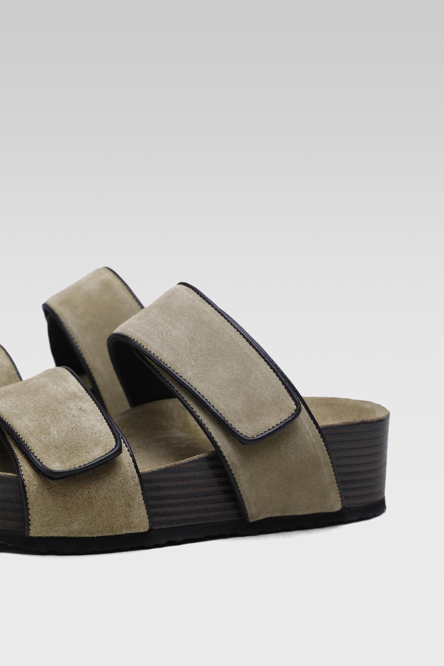 Klapki Gino Rossi 22SS07 Khaki