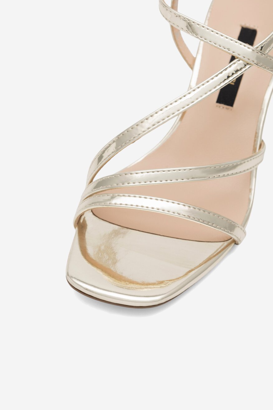 Sandały Gino Rossi V908-57-2 Złoty