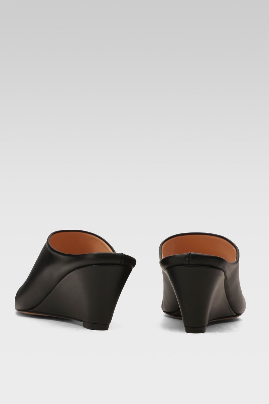 Klapki Badura 22918 Czarny