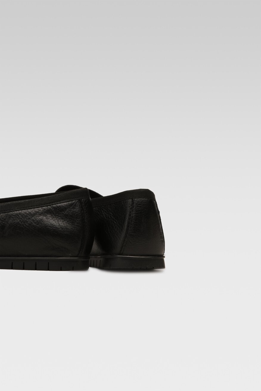 Półbuty Sarah Karen WB-MADONNA-01 Czarny