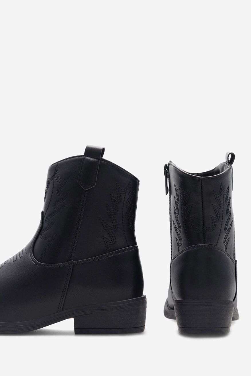 Botki Nelli Blu CM230220-17 Czarny