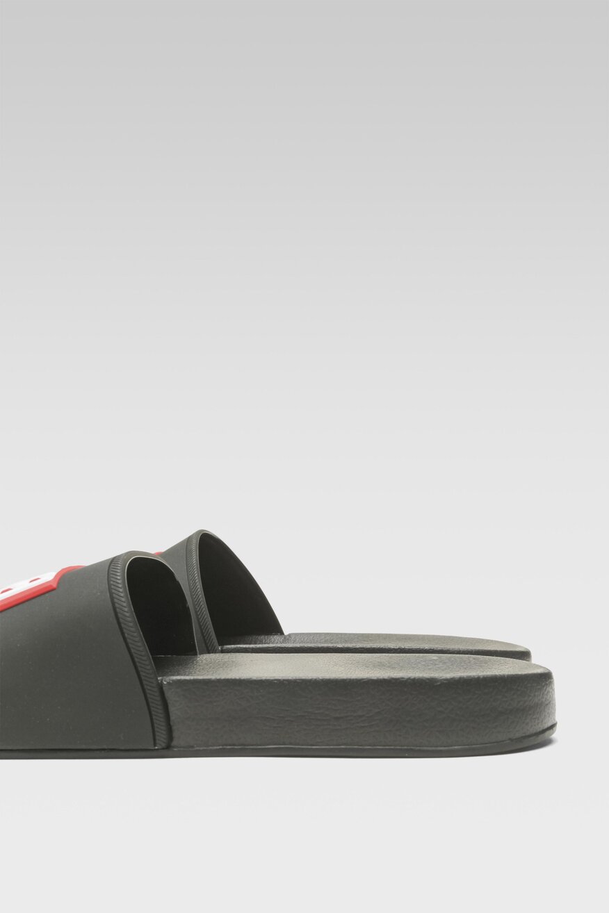 Klapki basenowe DISNEY 100 SS23-255MRV Czarny