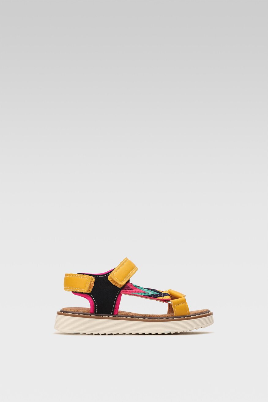 Sandały Twisty AVO-317-012 Żółty