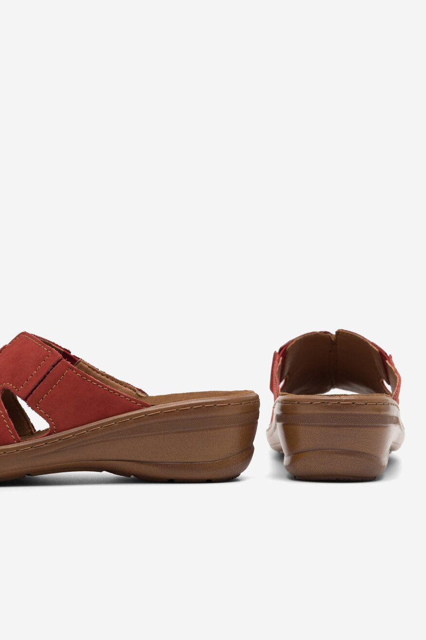 Klapki Go Soft ARC-4854-07 Czerwony