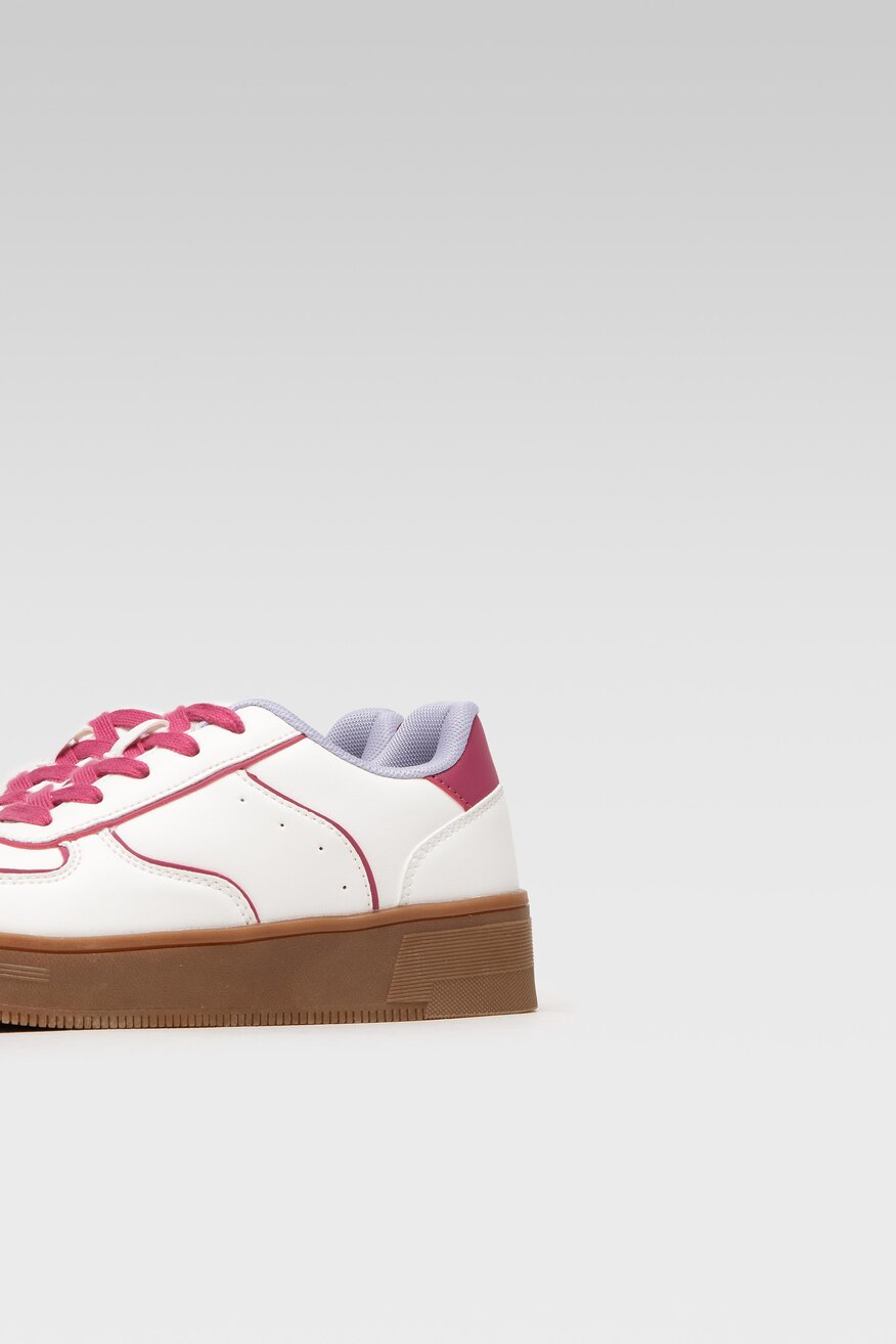 Półbuty Nylon Red WAG1152105A-01 Biały