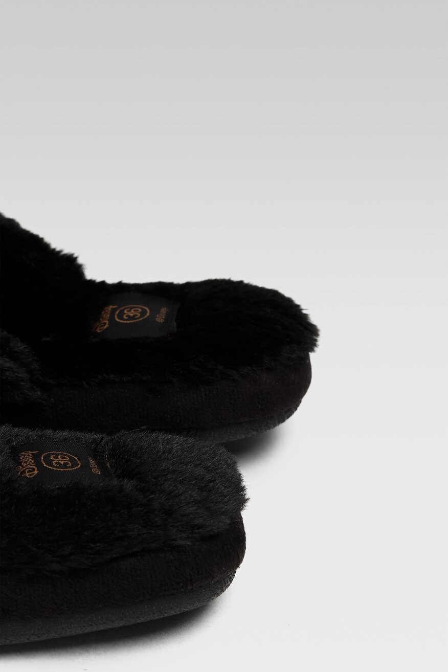 Kapcie Minnie Mouse AW22-125DSTC Czarny