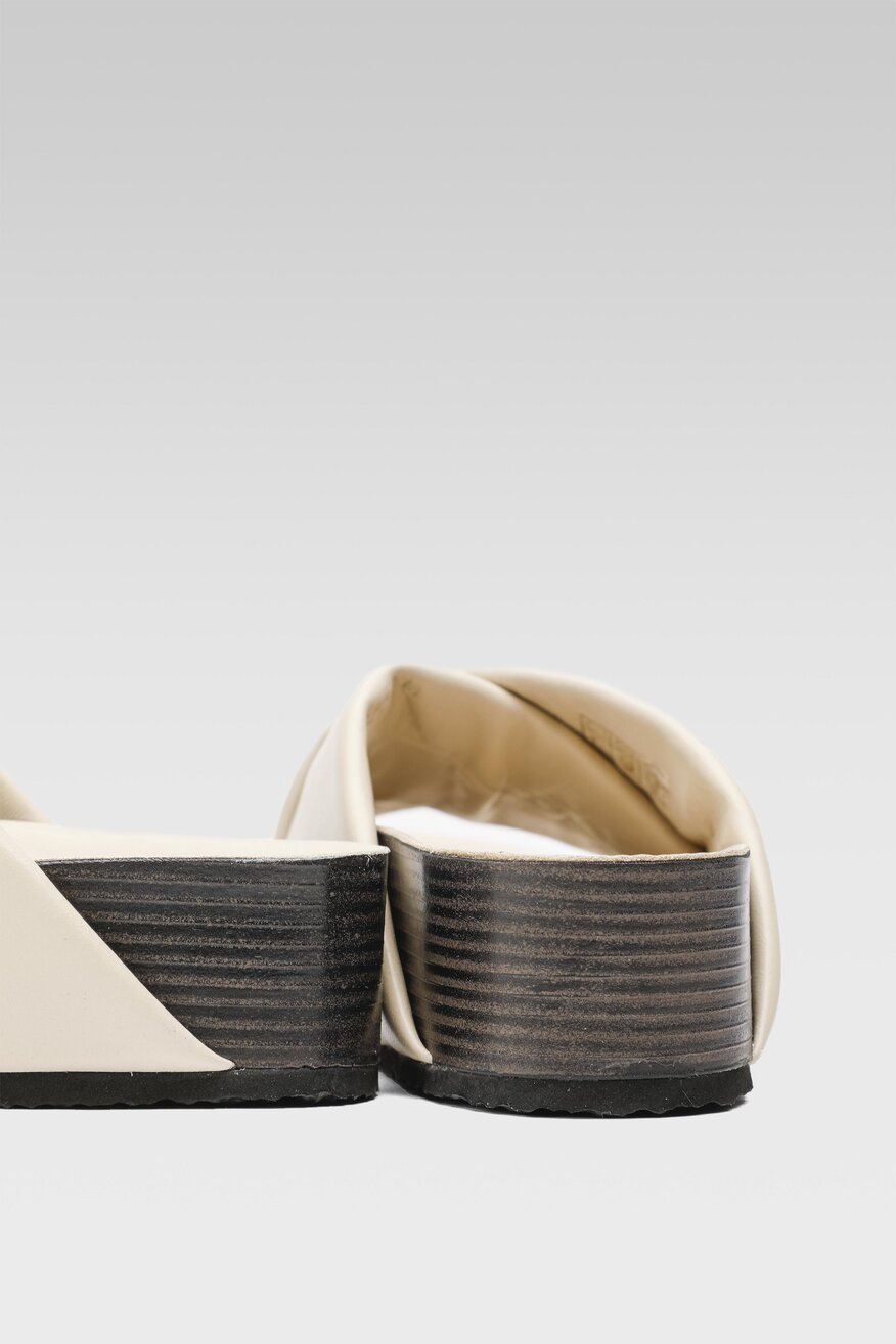 Klapki Gino Rossi 22SS20 Beżowy