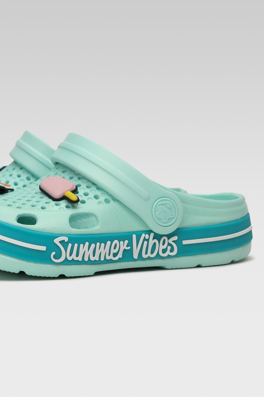 Klapki basenowe Coqui 6423-409-4419. Zielony