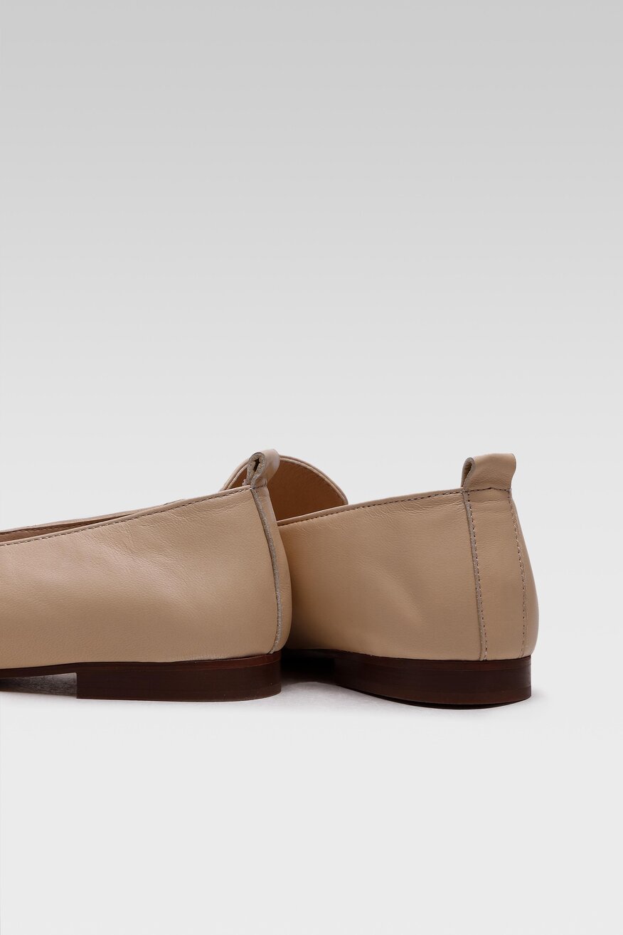 Półbuty Gino Rossi 22SS27 Beżowy