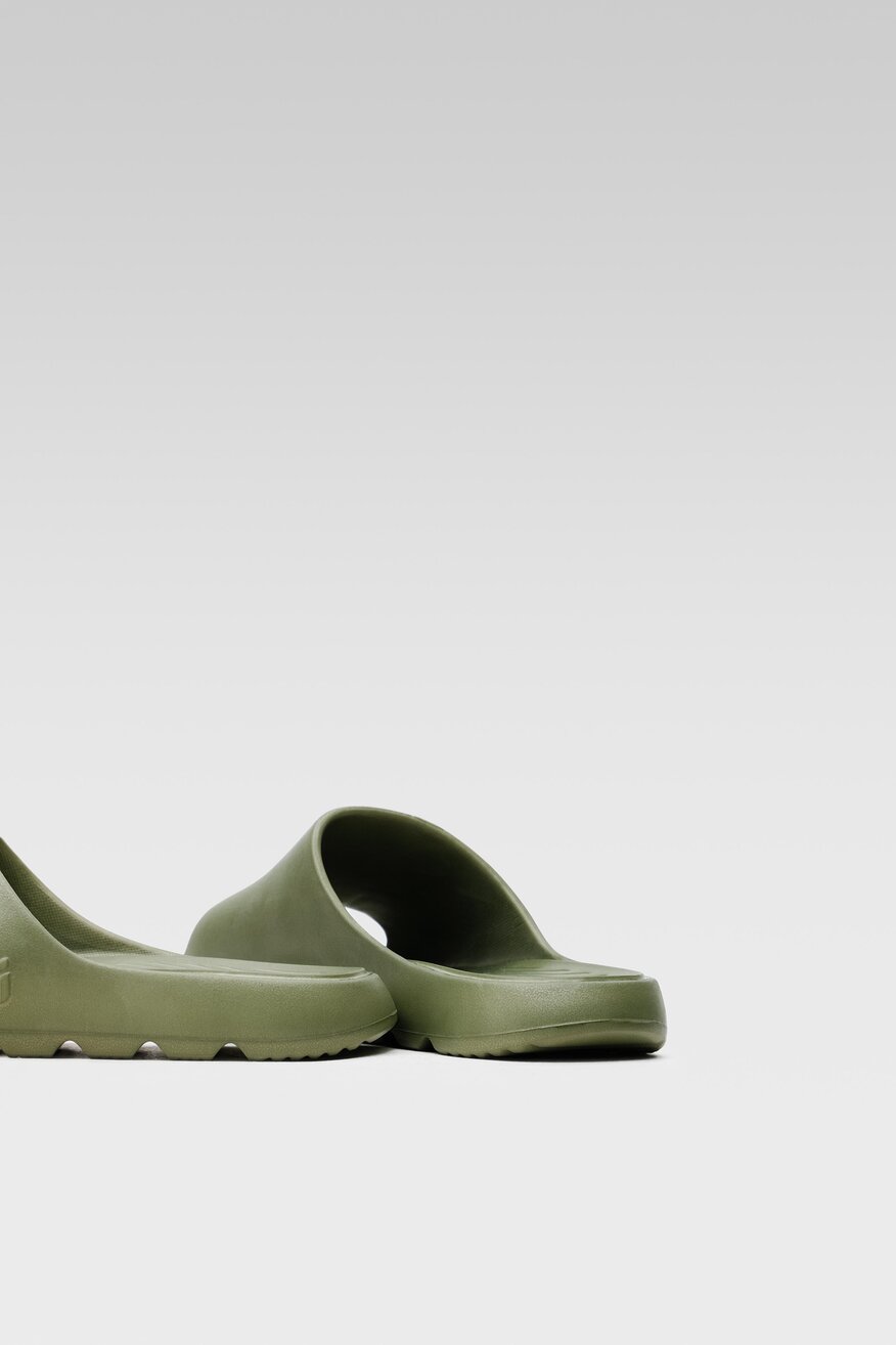 Klapki basenowe Coqui 7041-100-2600 Khaki