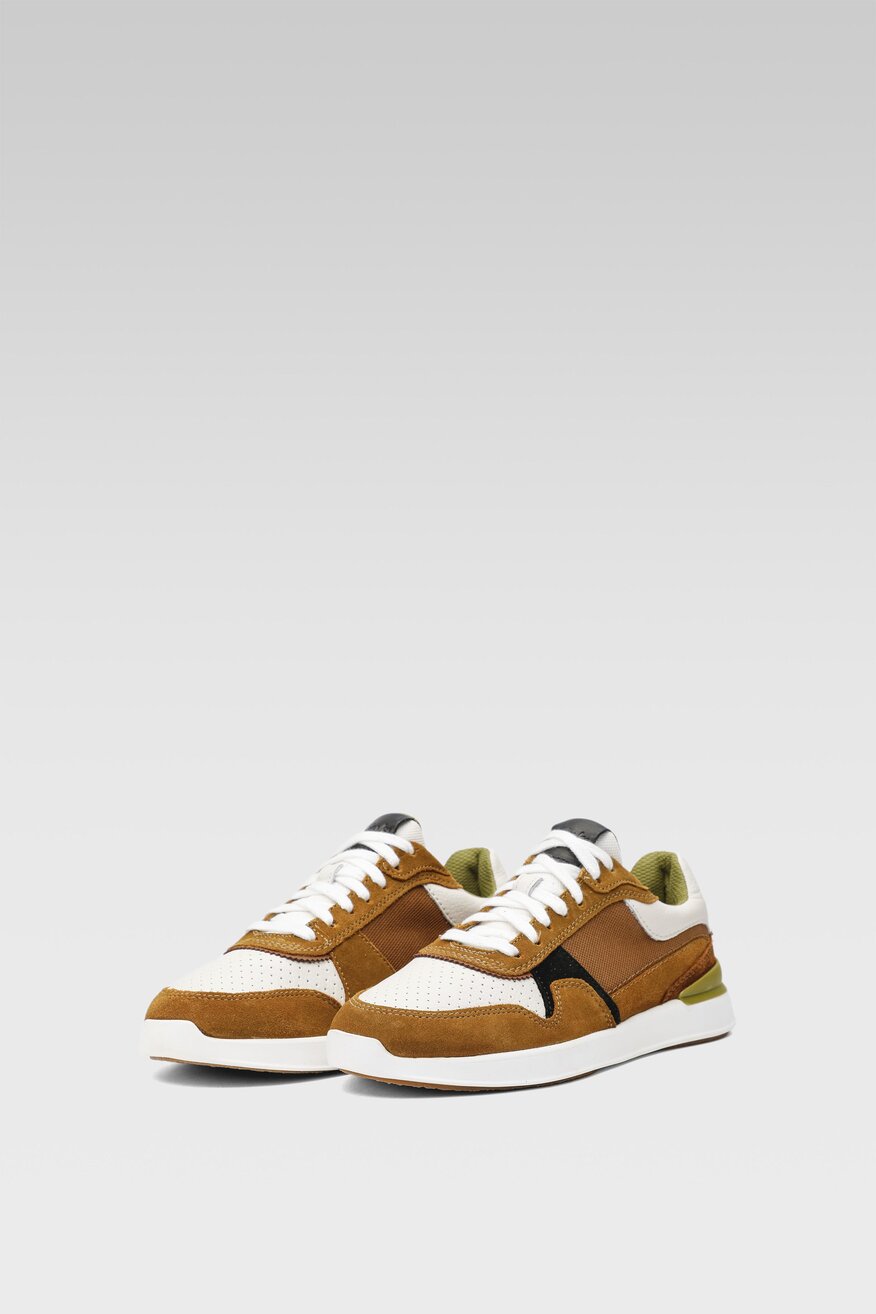 Półbuty Clarks 26164247 Camel