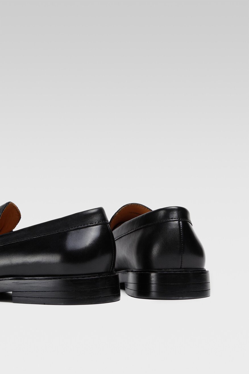 Półbuty Gino Rossi 121AM0873-1 Czarny