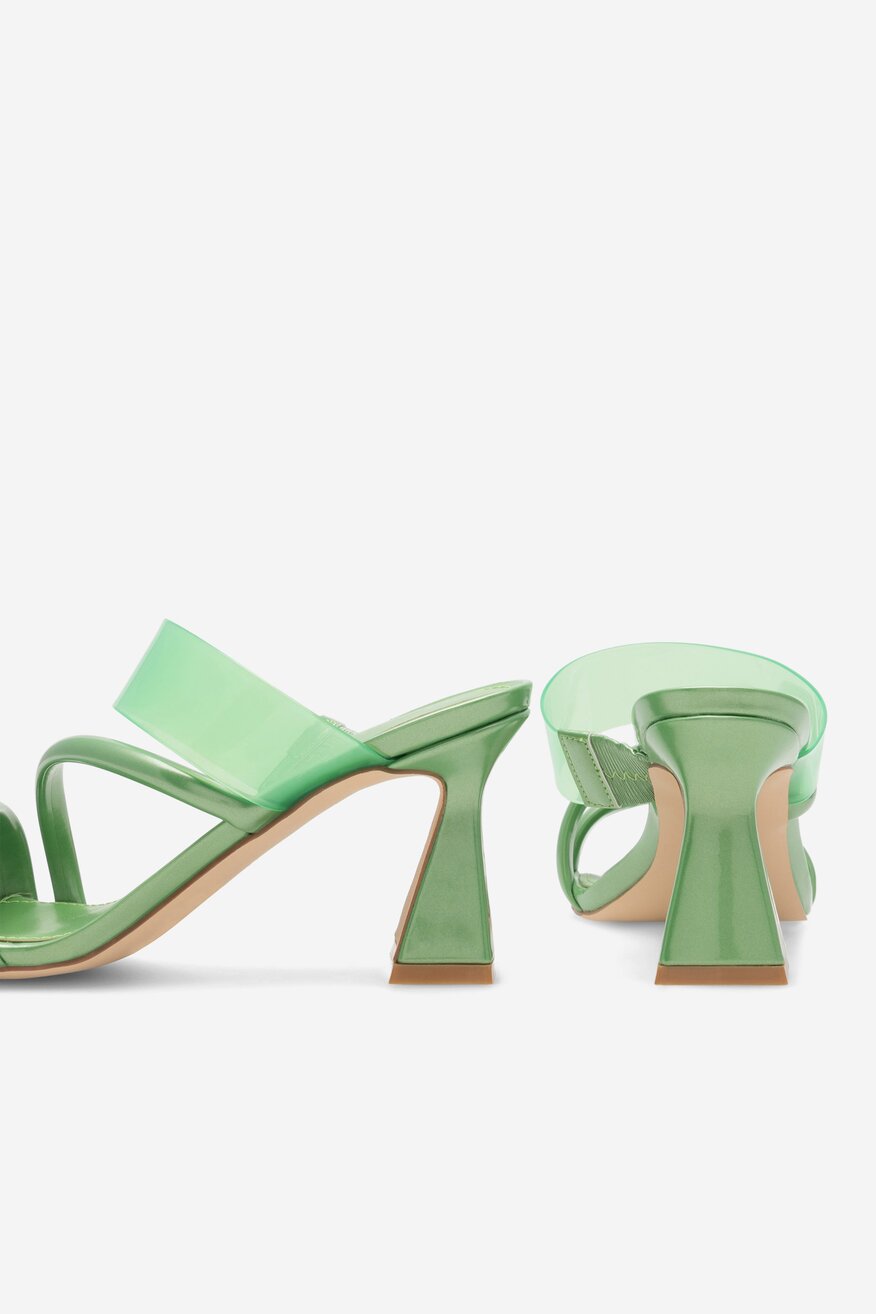 Klapki MARC FISHER F-KRISLY MGN01 Zielony