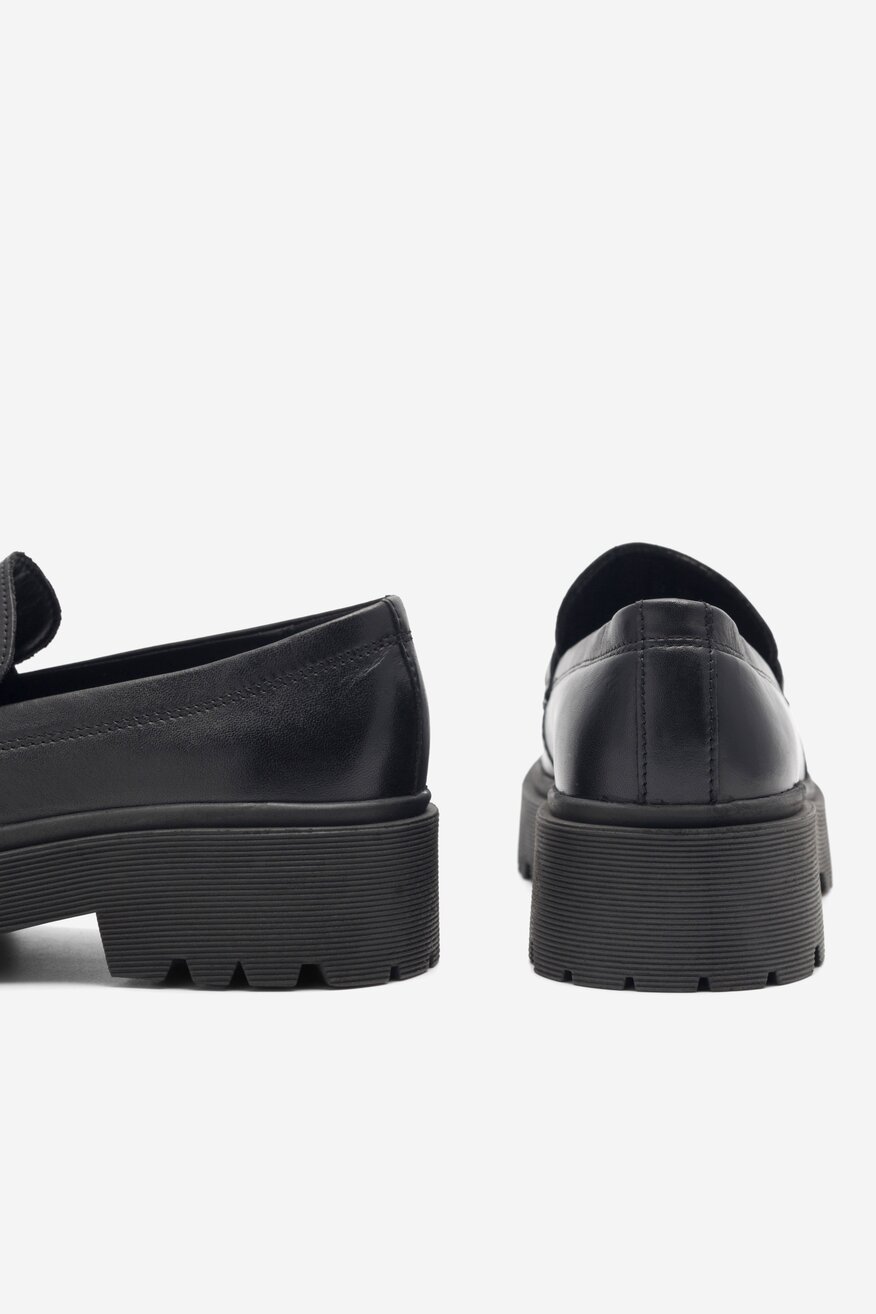 Półbuty Lasocki WB-ALESSIA-22 Czarny