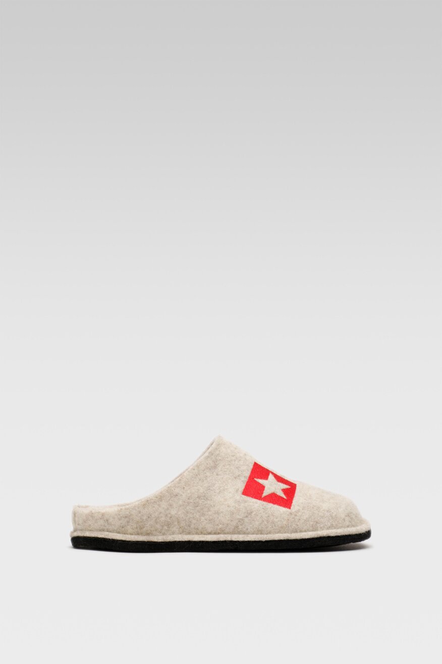 Kapcie Big Star KK276021C Beżowy