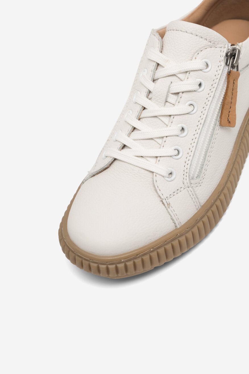 Półbuty Go Soft WI16-RN052-01 Biały