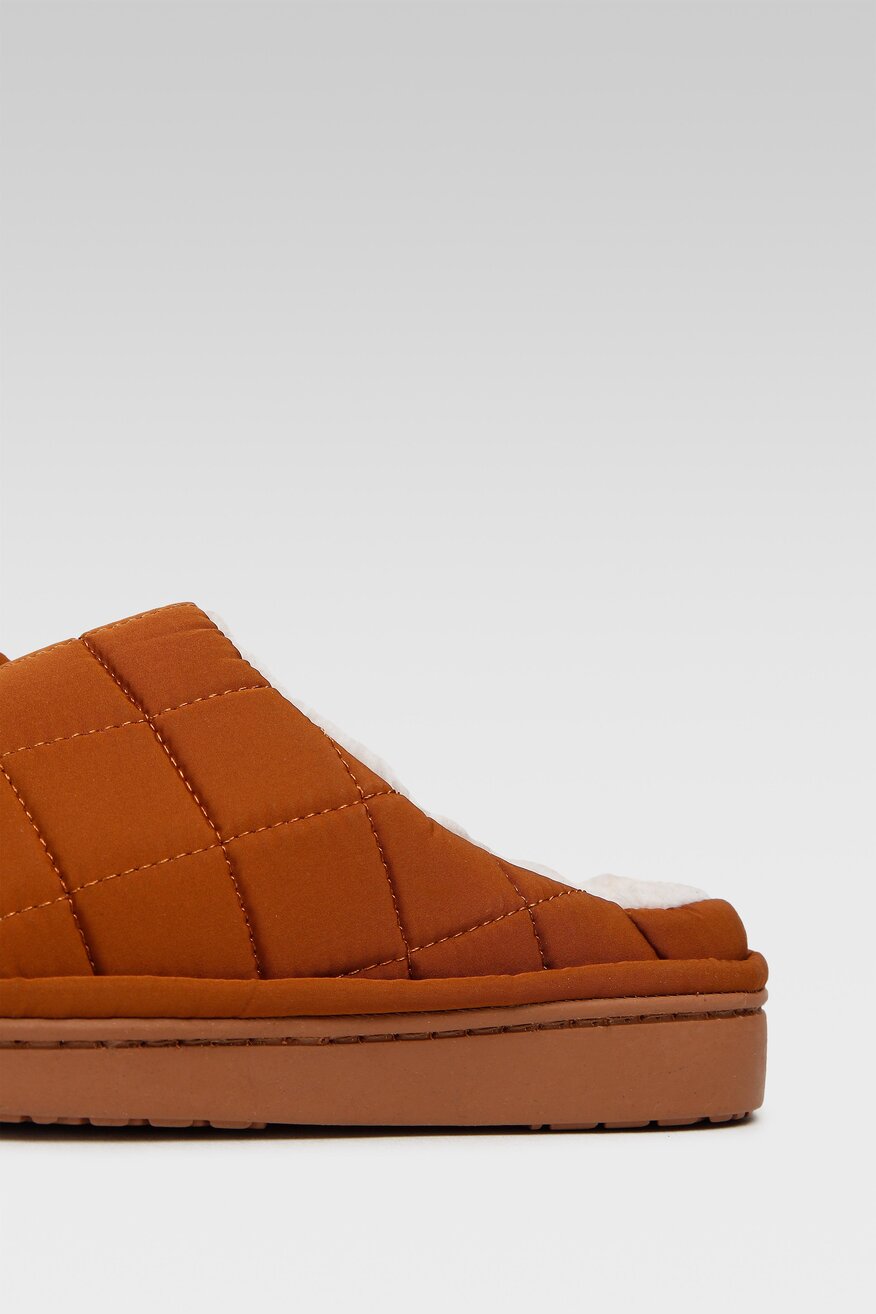 Kapcie Nelli Blu 19203 Brązowy