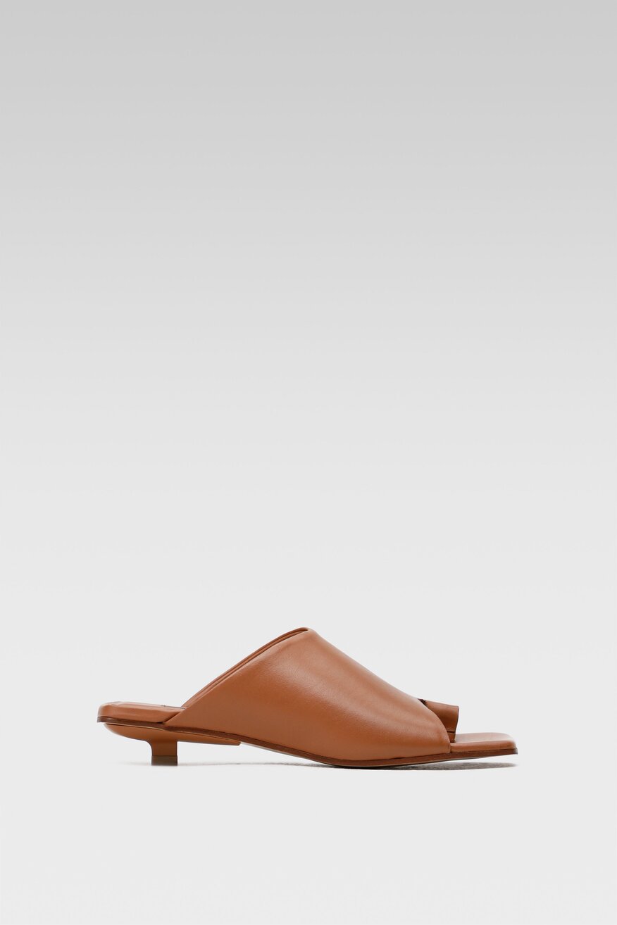 Klapki Gino Rossi 17120 Camel