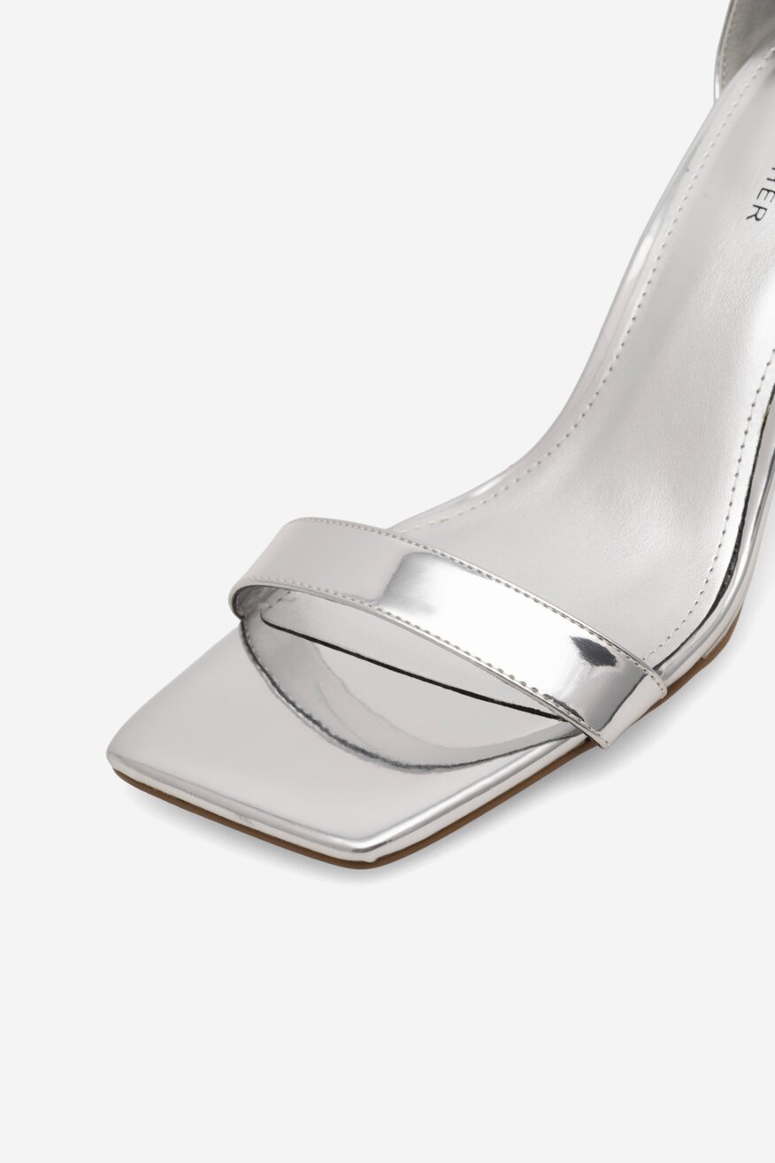 Sandały MARC FISHER F-ROLLIC SIL01 Srebrny