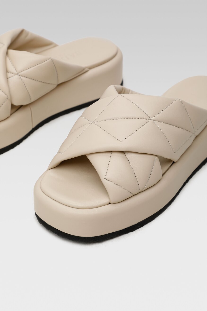 Klapki Badura 22SS02 Beżowy